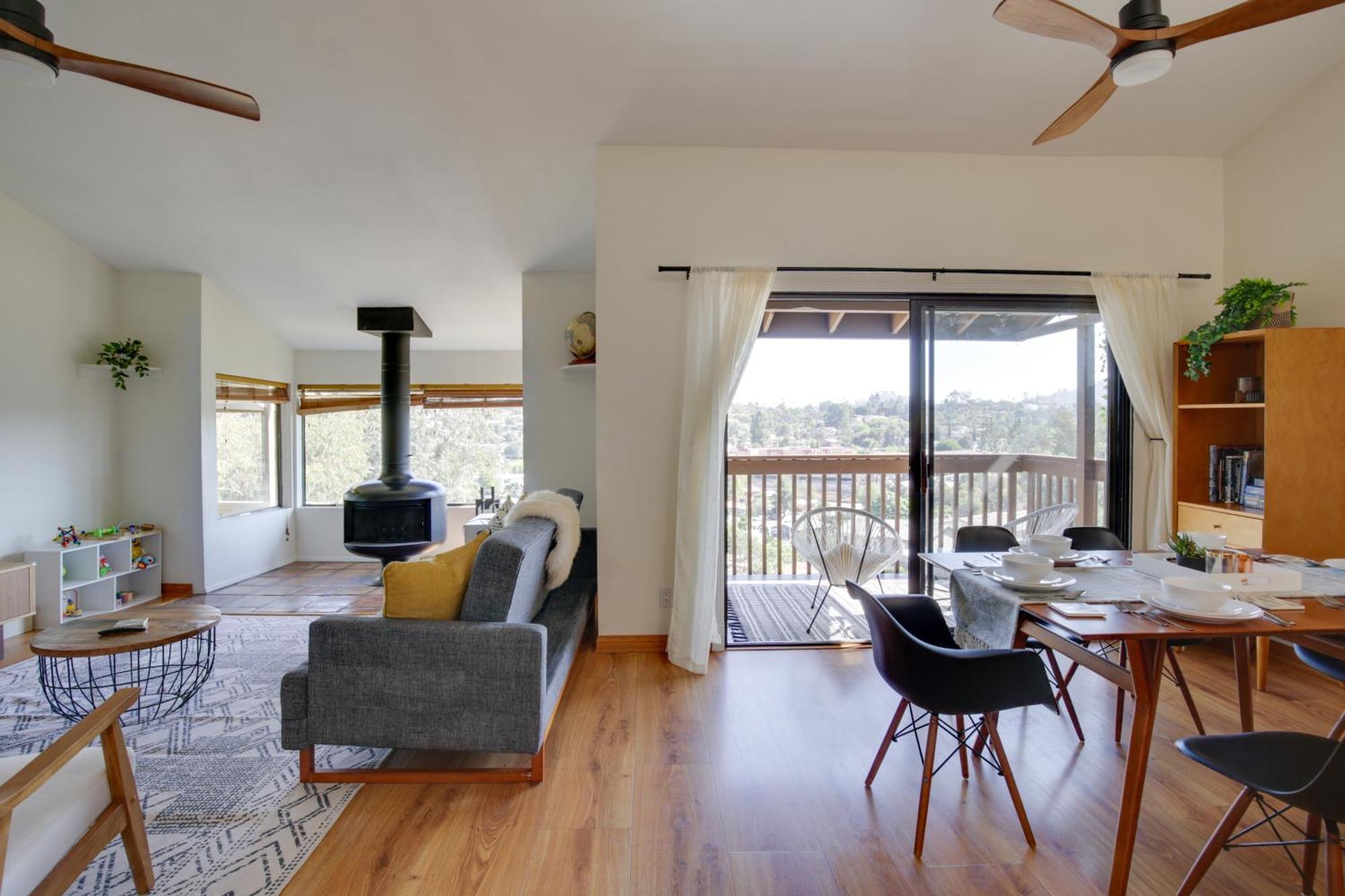 Pet-friendly Townhome 15 Mi To San Diego! *