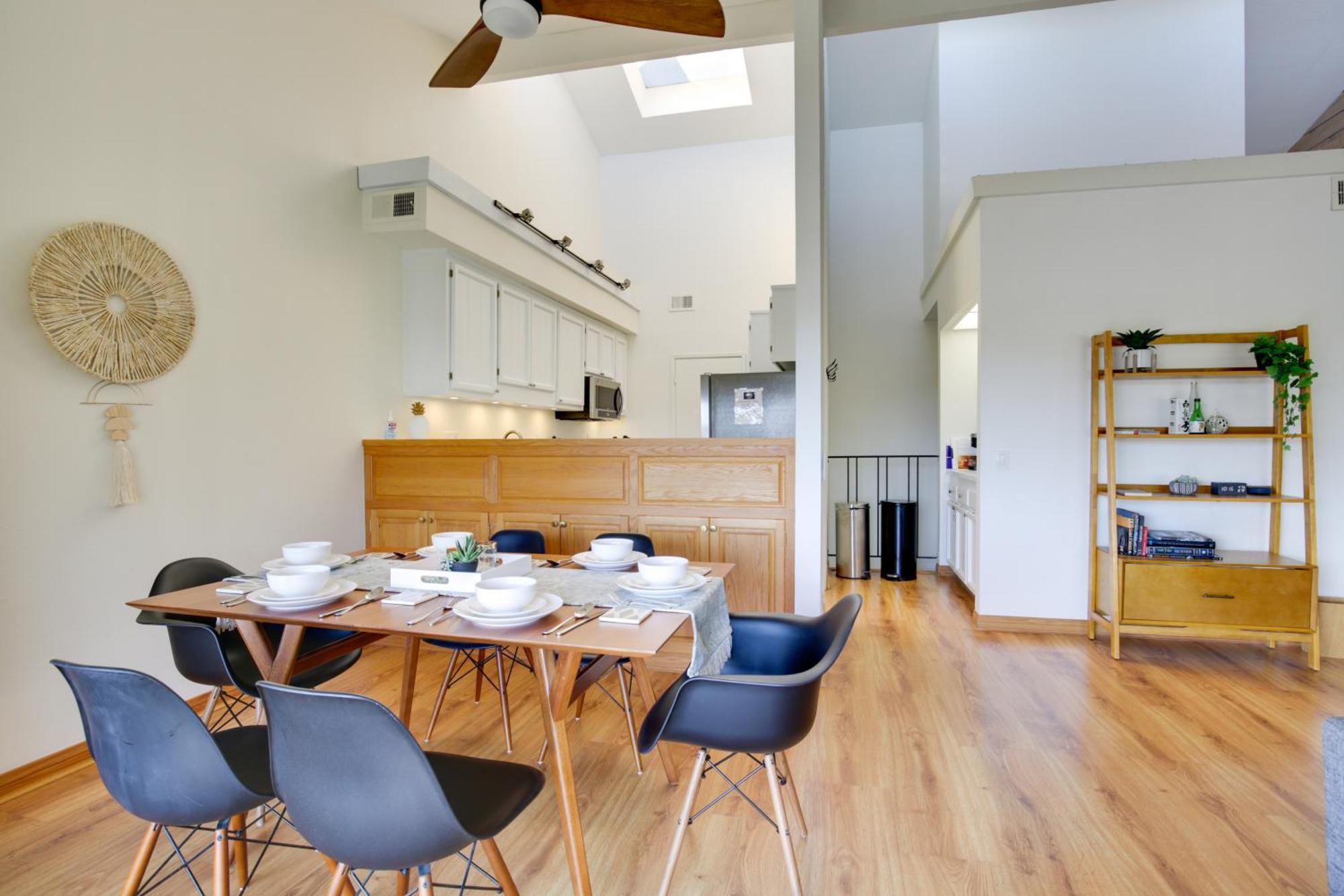 Pet-friendly Townhome 15 Mi To San Diego! Holiday home La Mesa