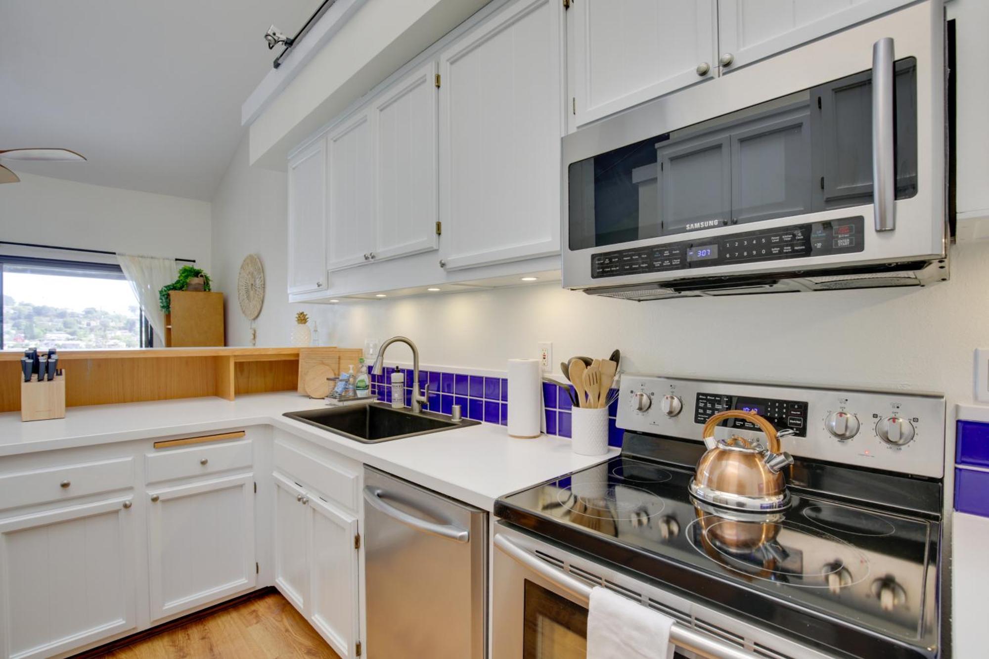 Pet-friendly Townhome 15 Mi To San Diego! Holiday home La Mesa